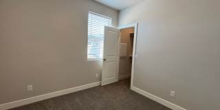 4 BEDROOM SANDHOLLOW TOWNHOME FOR RENT! Gallery 26