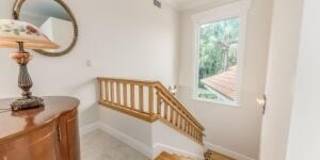 901 SE Riverside Drive Gallery 47