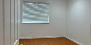 Stunning 3 Bed 3 Bath Duplex in Placentia with Open Floor Plan and Vaulted Ceilings. Gallery 46