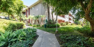 Emerald Hills Apartment Homes Gallery 2