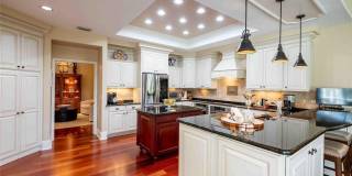 6605 STONINGTON DRIVE N Gallery 23