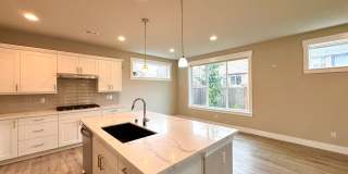 2022 Built SFH for rent in Lynnwood Gallery 6