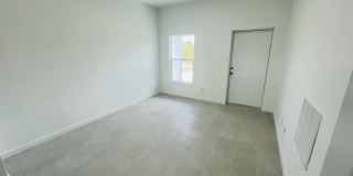 Bright & Modern 2 Bed-1 Bath Pet-Friendly Home in Desirable Lehigh Acres! Gallery 4