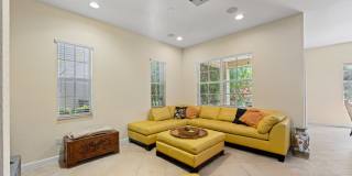 1043 Vintner Boulevard Gallery 23