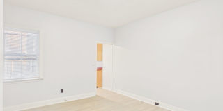 2 Bedroom Single Family on Penn with Bonus Room Gallery 8