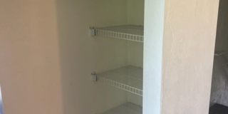 Spacious townhome in Kensington North Gallery 11