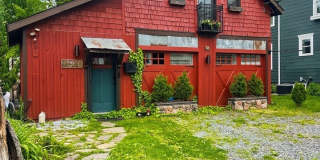 264 Lake St Gallery 1
