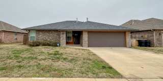 Spacious 3BD/2BTH Home in Moore Spacious 3BD/2BTH Home in Moore Gallery 1