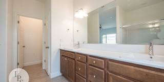 2022 South/East Fresno Home, 4BR/2BA - Lots of Amenities! Gallery 16