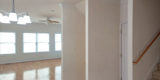 442 21st St Gallery 23