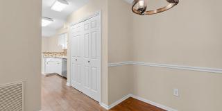 Gorgeous 2 bedroom home- Move-In Ready Condo in Parkview. Minutes to Downtown Greenville & the New Harris Teeter Shopping Hub! Gallery 6