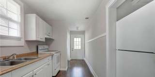 Exceptional Eastside Bungalow Gallery 10