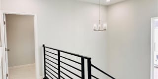 5506 N Crown Point Gallery 13