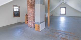 Large Centrally Located Home for Rent! Gallery 31