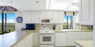 26235 Hickory Boulevard Gallery 10
