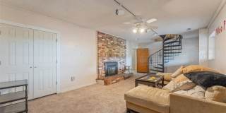 476 N Oliver Avenue Gallery 21