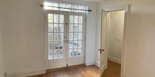 Charming 1 Bedroom, 1 Bathroom Courtyard Apartment in Downtown Savannah Gallery 15