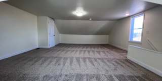 Updated 3BR 1.5 Bath House plus off street parking spot Updated 3BR 1.5 Bath House plus off street parking spot Gallery 21