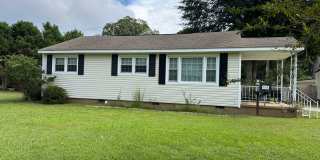 Charming 2BR/2BA Home Near Historic Downtown New Bern Gallery 1
