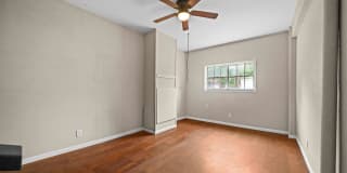 1522 North Ross Avenue Gallery 10