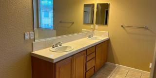 Beautiful 4 Bedroom, 2.5 Bath Oakley Home W/ Large Yard Gallery 22
