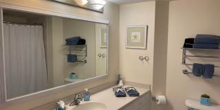 Oceanfront Corner View Condo - BEST VIEW & Wake up to the Oceanview from bed! DEPOSIT-FREE Renting option thru OBLIGO! Deposit Alternative available. Gallery 9