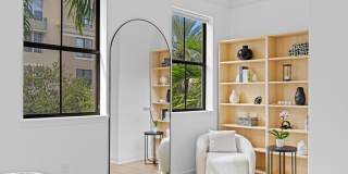 687 Hibiscus Street Gallery 21