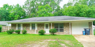 OCEAN SPRINGS SCHOOL DISTRICT - COZY 3 BEDROOM 1.5 BATH HOME CLOSE TO WALMART & MIDDLE SCHOOL Gallery 1