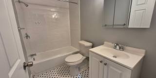 5635-5645 Hobart St. Gallery 40