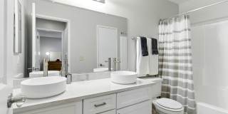 The Grove Luxury Apartments Gallery 14