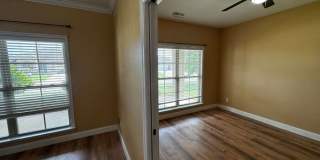 2532 Southwest Oxmoor Boulevard Gallery 40
