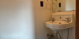 1872 W 47th Street Gallery 16