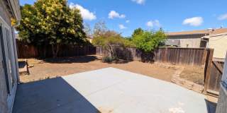 San Lorenzo Home w/ Hardwood, Central Heating & Modern Updates San Lorenzo Home w/ Hardwood, Central Heating & Modern Updates Gallery 13