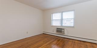 Oak Terrace Gallery 7