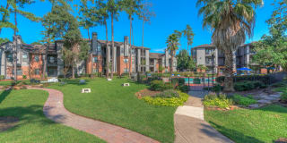 The Edgewater at Klein Gallery 9