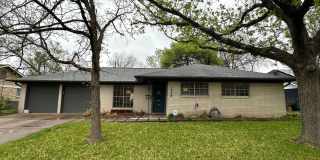 AVAILABLE: 3 BR / 2 BA Central Austin Gallery 1