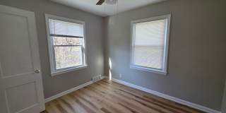 Cozy & Updated Duplex – Close to UMKC, Rockhurst & More Gallery 15