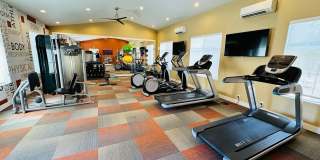 Charming Updated Condo in Great Location Gallery 26