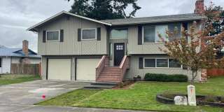 Spacious 3 Bedroom Home Close to Everything! Gallery 1