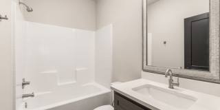 504 Cooner Street - A Gallery 19