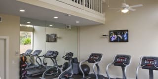 eaves Pacifica Gallery 16