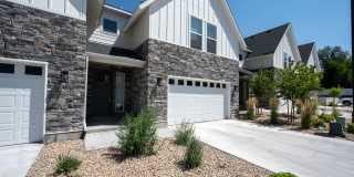 735 E Zekes Court Gallery 1