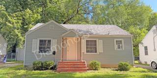 Cute 2 Bedroom Home close to Bass Pro, WOW Museum, restaurants, & Shopping! Gallery 1