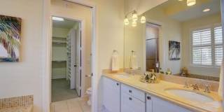 306 E Mallory Circle Gallery 23