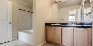 Maple Leaf Townhomes Gallery 19