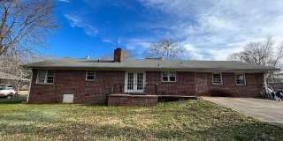 135 Freeman Circle Gallery 1