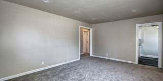 5400-5402 Folsom Blvd Gallery 11