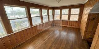 5618 Forest Ave Kansas City, MO 64110// 3 Bedroom Single Family Home// Move in Ready// Rent: $1300 Deposit: $1300 Gallery 14