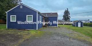 *AVAILABLE NOW!* Conveniently located 2 bed with loft in Central Kitsap, Large yard Gallery 1