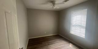 Nice 3 Br. 2 Bath home in Ward Gallery 11